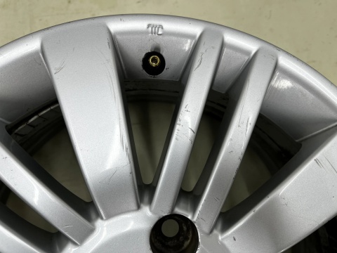 Felgi aluminiowe Fiat r15 cali 6jx15 ET43 4x100 felgi KOMPLET 51776856
