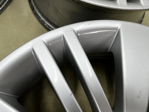 Felgi aluminiowe Fiat r15 cali 6jx15 ET43 4x100 felgi KOMPLET 51776856