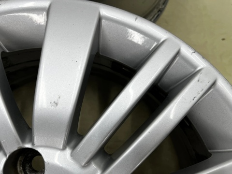 Felgi aluminiowe Fiat r15 cali 6jx15 ET43 4x100 felgi KOMPLET 51776856