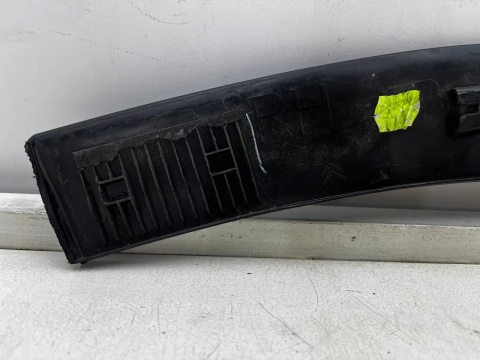 Listwa Citroen C3 Aircross 17-24r. prawa tylna nakładka rantu drzwi błotnika prawy tył 13491066