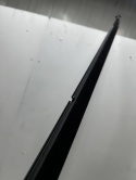 Listwa Mazda 3 IV BP 19r.- prawa przednia uszczelka drzwi zgarniająca CHROM zewnętrzna zewnętrzna bdmt-50-640c