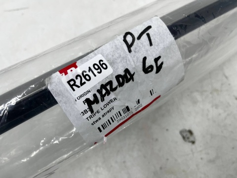 Listwa Mazda 6e Elektryk 24r.- prawa tylna uszczelka drzwi zgarniająca CHROM zewnętrzna ghwe-50670