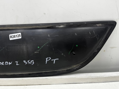 Listwa Porsche Macan I 95b 14-26r. prawa tylna dolna nakładka drzwi prawy tył 95b898566