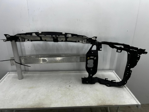 Pas przedni Porsche Macan I 95b LIFT 18r.- prawy przedni okular intercoolera ślizg reflektora wzmocnienie GÓRNE wspornik ramka