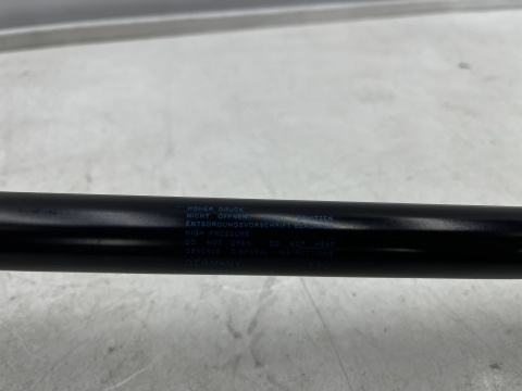 Siłownik klapy VW Caddy 3 III 2k LIFT 15-20r. NOWY oryginalny siłownik klapy bagażnika 2k5827550