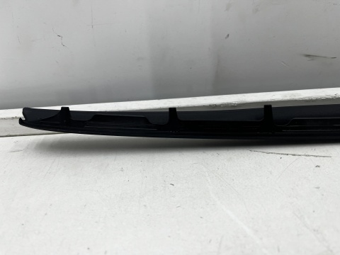 Uszczelka BMW 3 G20 G21 18r.- lewa przednia guma szyby czołowej przedniej lewy przód 51317427873