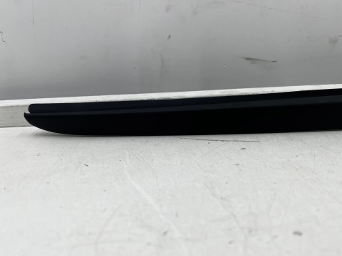 Uszczelka BMW 3 G20 G21 18r.- prawa przednia guma szyby czołowej przedniej prawy przód 51317427874