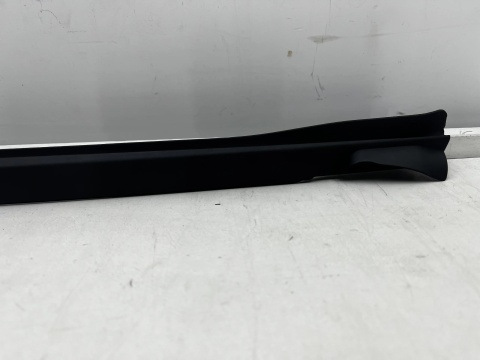 Uszczelka BMW 3 G20 G21 18r.- prawa przednia guma szyby czołowej przedniej prawy przód 51317427874