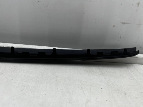 Uszczelka BMW 4 G26 Gran Coupe 21r.- prawa przednia guma szyby czołowej przedniej prawy przód 51137933088