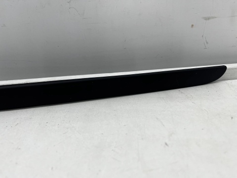 Uszczelka BMW M4 G83 Cabrio 21r.- lewa przednia guma szyby czołowej przedniej lewy przód 51138494507