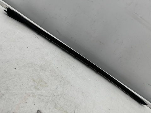 Uszczelka BMW M4 G83 Cabrio 21r.- prawa przednia guma szyby czołowej przedniej prawy przód 51138494508
