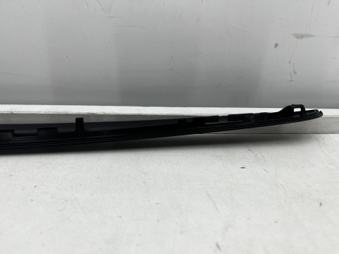 Uszczelka BMW M4 G83 Cabrio 21r.- prawa przednia guma szyby czołowej przedniej prawy przód 51138494508