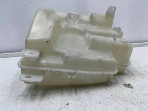 Zbiorniczek spryskiwaczy Mitsubishi Outlander 3 III 12-22r. zbiornik bez pompki