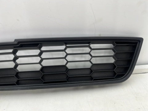 Atrapa Chevrolet Aveo T300 11-20r. grill przednia maskownica zderzaka 96692632