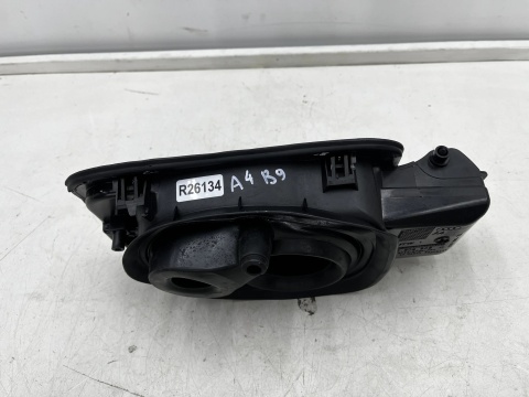 Klapka wlewu paliwa Audi A4 B9 15-24r. 8w0809906