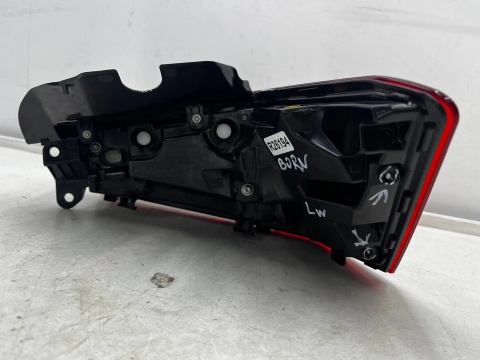 Lampa Cupra Born 21r.- lewa tylna full LED w błotnik oryginalna Europa 10e945095a