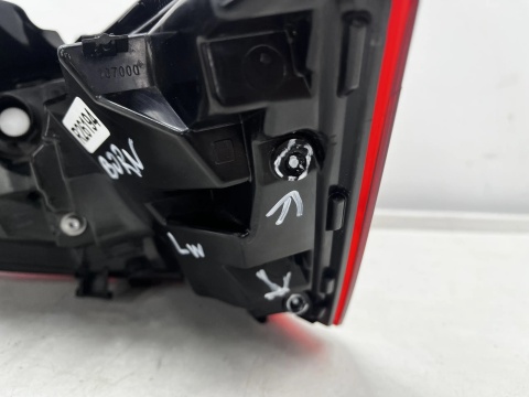 Lampa Cupra Born 21r.- lewa tylna full LED w błotnik oryginalna Europa 10e945095a