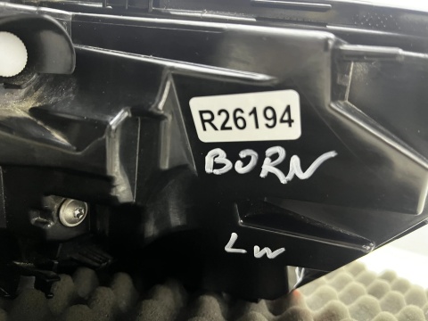 Lampa Cupra Born 21r.- lewa tylna full LED w błotnik oryginalna Europa 10e945095a