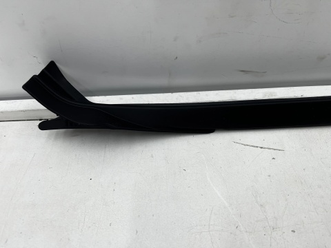 Listwa BMW X3 G01 BMW iX3 G08 17-24r. NOWA lewa nakładka zgarniająca szyby przedniej czołowej zaślepka 7399031