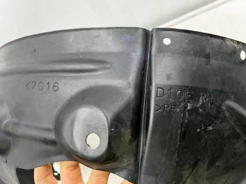 Nadkole Mazda CX-3 14-21r. PRAWE przednie ORYGINAL prawy przód d10e-k7016