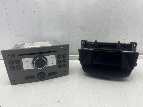 Radio Opel Zafira B 05-14r. z kodem do radia tuner fabryczny czytnik płyt panel sterowania wyświetlacz komplet 13190856