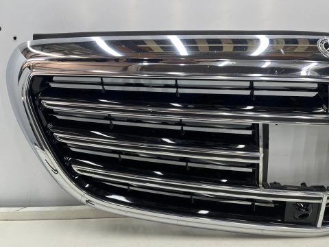 Atrapa Mercedes E-Klasa W213 16-23r. radar przednia maskownica grill A2138808902