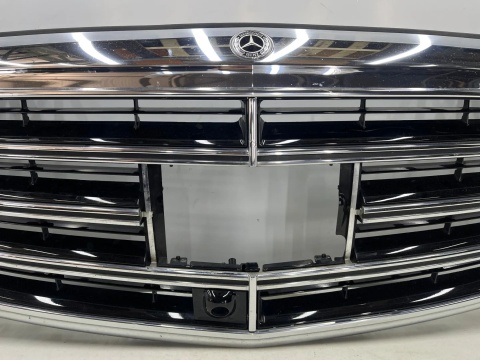 Atrapa Mercedes E-Klasa W213 16-23r. radar przednia maskownica grill A2138808902