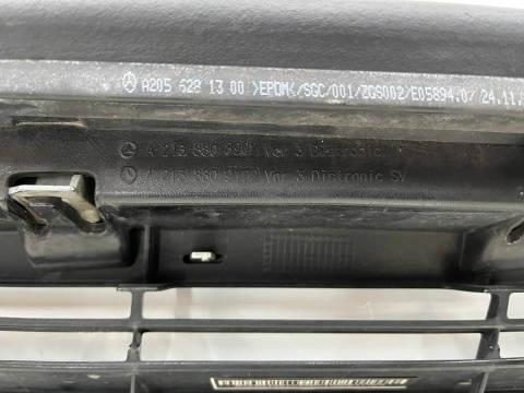 Atrapa Mercedes E-Klasa W213 16-23r. radar przednia maskownica grill A2138808902