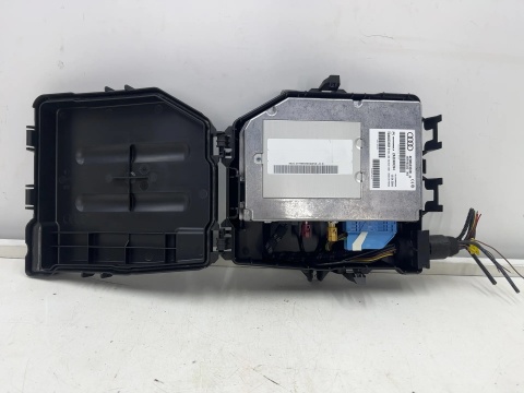 Moduł Audi A8 D3 02-10r. sterownik telefonu komputer motorola 4e0862333b