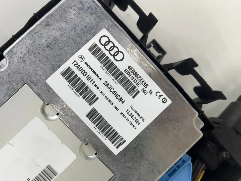 Moduł Audi A8 D3 02-10r. sterownik telefonu komputer motorola 4e0862333b