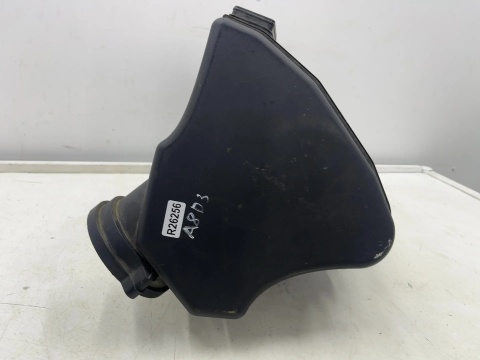 Obudowa filtra powietrza Audi A8 D3 02-10r. 3.0 TDI 4e0129620b / 059133823b