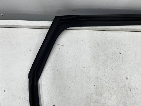 Uszczelka Mazda CX-5 II KF KB 16-25r. guma górna drzwi prawych tylnych prawy tył kb7w72605
