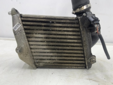 Chłodnica intercoolera Audi A8 D3 02-10r. lewy intercooler 4e0145805b