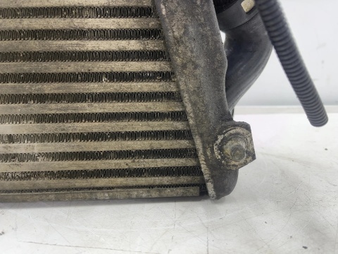 Chłodnica intercoolera Audi A8 D3 02-10r. lewy intercooler 4e0145805b