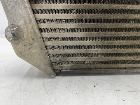 Chłodnica intercoolera Audi A8 D3 02-10r. lewy intercooler 4e0145805b