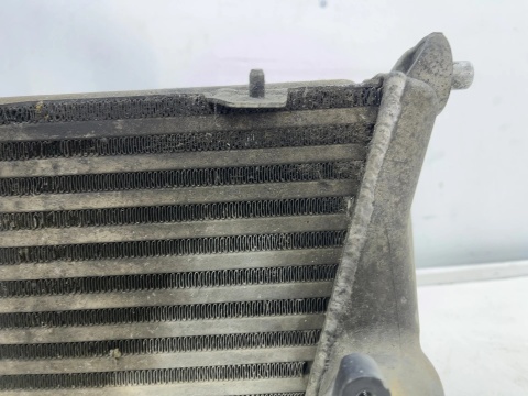 Chłodnica intercoolera Audi A8 D3 02-10r. lewy intercooler 4e0145805b