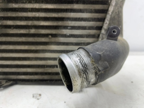 Chłodnica intercoolera Audi A8 D3 02-10r. lewy intercooler 4e0145805b