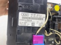 Lampka wnętrza Audi A8 D3 02-10r. wnętrza podsufitki przednie 4e0907135a