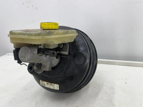 Pompa hamulcowa Audi A8 D3 02-10r. 3.0 TDI serwo wspomaganie hamulca 4e1612105e