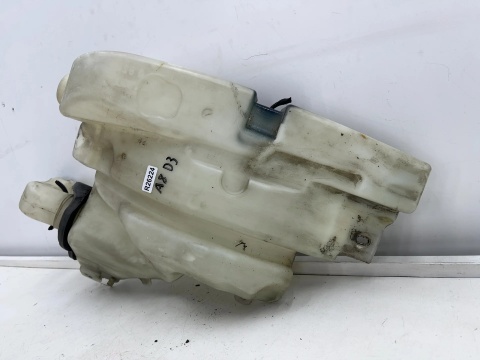 Zbiorniczek spryskiwaczy Audi A8 D3 02-10r. zbiornik dwie pompki 4e0955453h