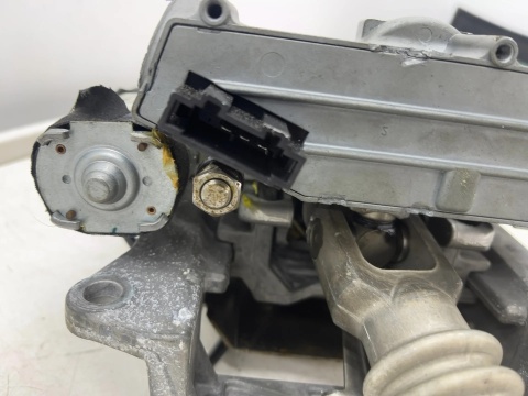 Kolumna kierownicza Audi A8 D3 02-10r. elektryczna regulacja krzyżak EU 4e0419501j