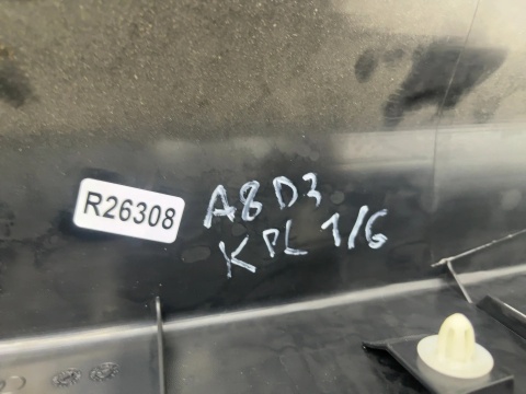 Tapicerka Audi A8 D3 02-10r. wykładzina boczki bagażnika mata dywan osłona progu KOMPLET