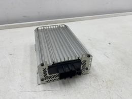 Wzmacniacz antenowy Audi A8 D3 02-10r. moduł radia becker 4e0035223