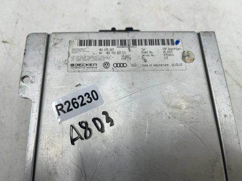 Wzmacniacz antenowy Audi A8 D3 02-10r. moduł radia becker 4e0035223