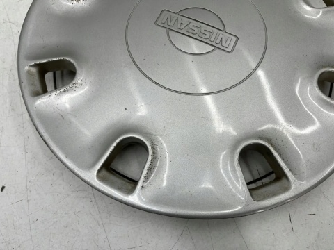 Kołpak Nissan Primera P10 90-98r. 14 cali r14 oryginalny 4031593j00