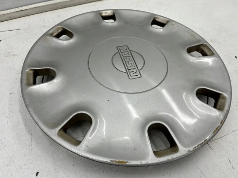 Kołpak Nissan Primera P10 90-98r. 14 cali r14 oryginalny 4031593j00