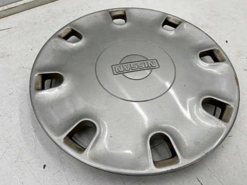 Kołpak Nissan Primera P10 90-98r. 14 cali r14 oryginalny 4031593j00