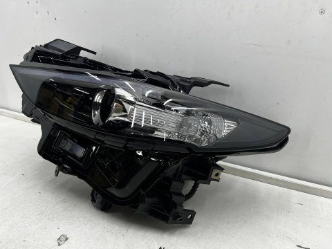 Lampa reflektor Mazda 3 IV BP 19r.- LEWA przednia LED lewy przód 8 pin EUROPA bcjh-51040