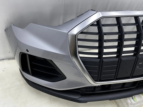 Zderzak przedni Audi Q3 2 II 18-25r. przód 4XPDC 83A807437