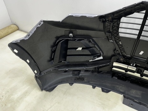 Zderzak przedni Audi Q3 2 II 18-25r. przód 4XPDC 83A807437